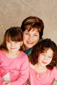 Stacey Kannenberg and Daughters
